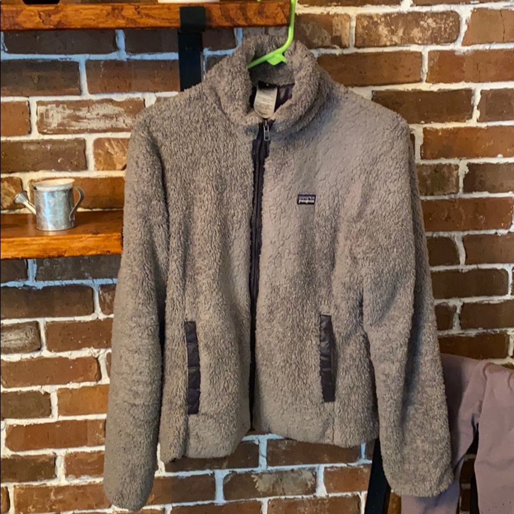Women’s Patagonia Fleece Jacket.